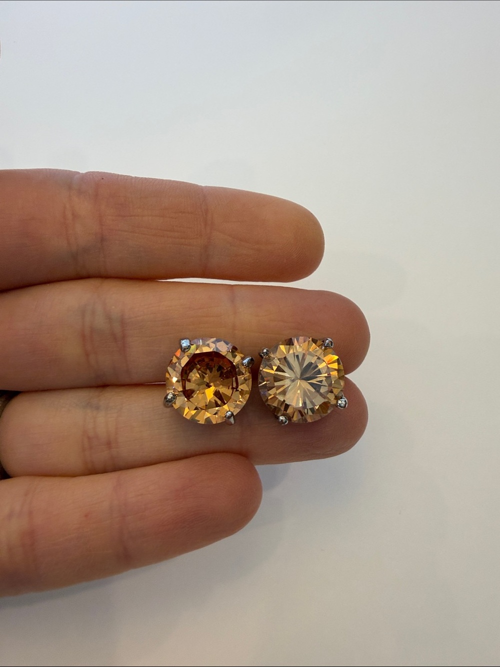Classic Round Citrine-Style Stud Earrings - Champagne Gold
